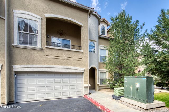 9050 Double R Boulevard APT 825, Reno, NV 89521