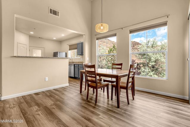 9050 Double R Boulevard APT 825, Reno, NV 89521