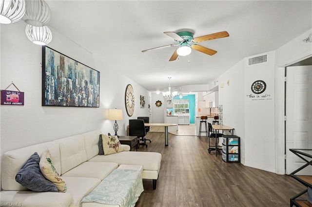 15405 Cedarwood LN 201, Naples, FL 34110