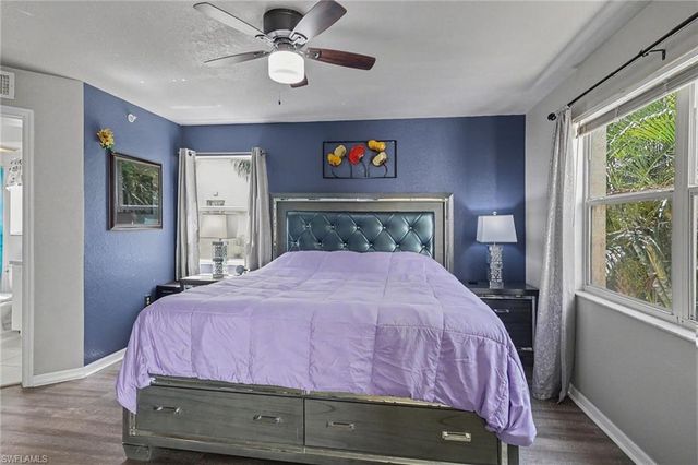 15405 Cedarwood LN 201, Naples, FL 34110