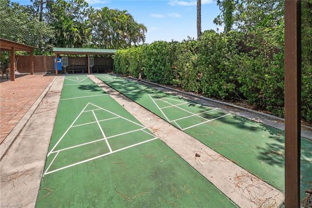 15405 Cedarwood LN 201, Naples, FL 34110