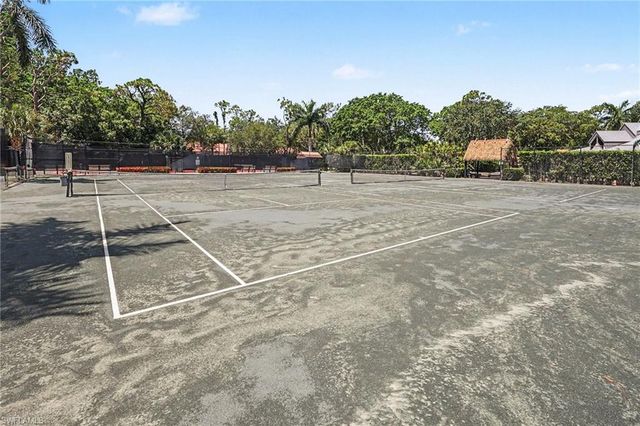 15405 Cedarwood LN 201, Naples, FL 34110
