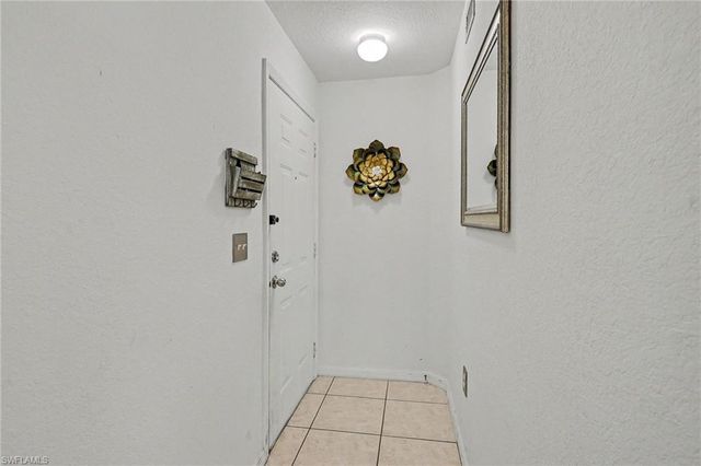 15405 Cedarwood LN 201, Naples, FL 34110