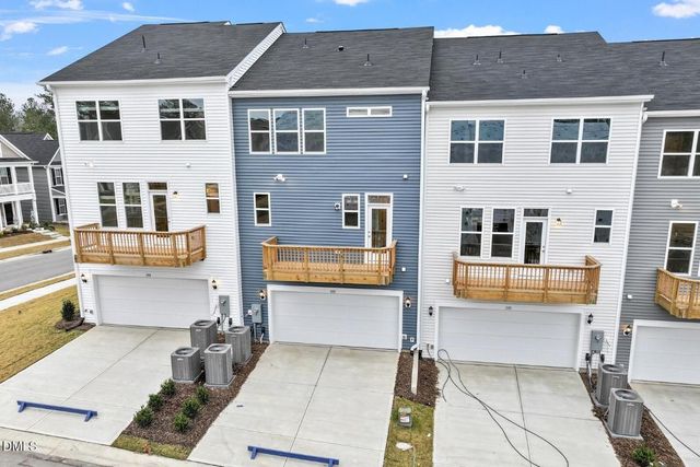 395 Chesapeake Commons Street 122, Garner, NC 27529