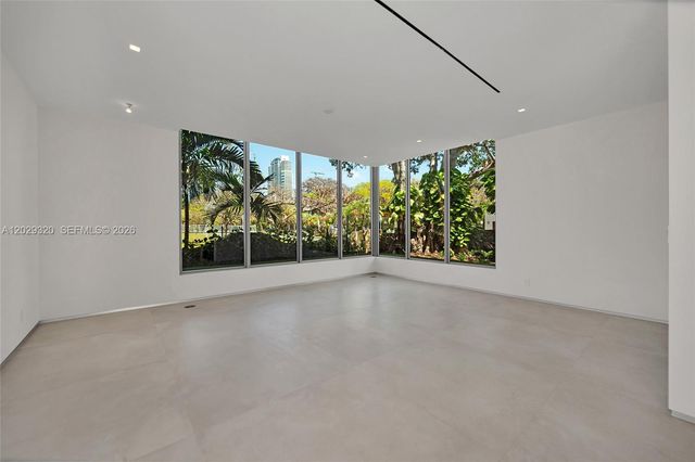 2100 S Miami Ave, Miami, FL 33129