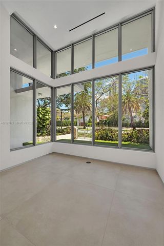 2100 S Miami Ave, Miami, FL 33129
