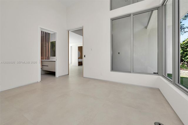 2100 S Miami Ave, Miami, FL 33129