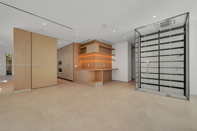 2100 S Miami Ave, Miami, FL 33129
