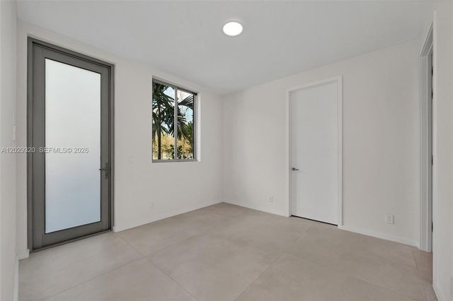 2100 S Miami Ave, Miami, FL 33129