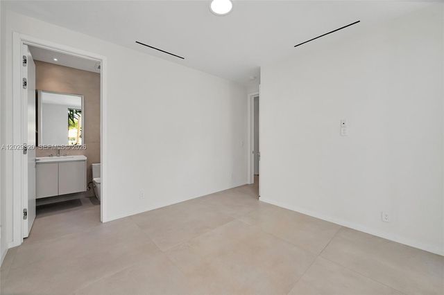 2100 S Miami Ave, Miami, FL 33129