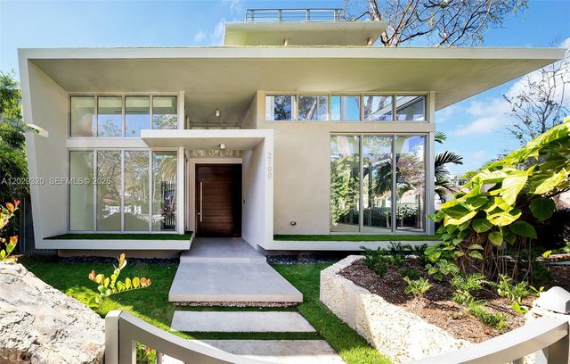 2100 S Miami Ave, Miami, FL 33129