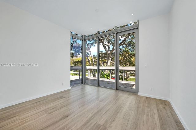 2100 S Miami Ave, Miami, FL 33129