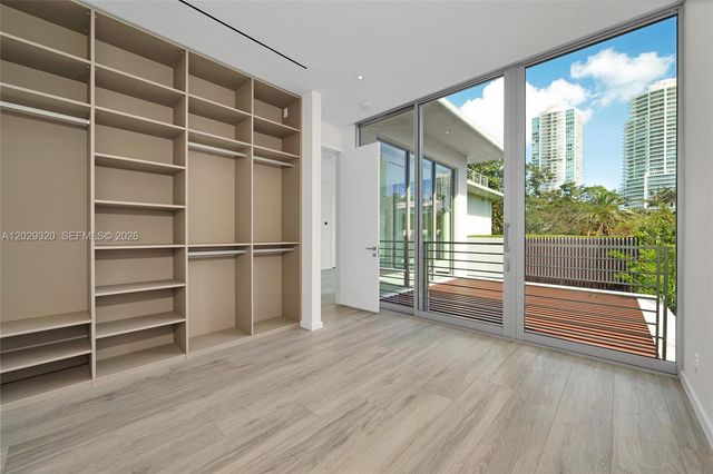 2100 S Miami Ave, Miami, FL 33129