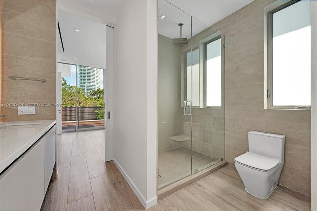 2100 S Miami Ave, Miami, FL 33129