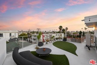1244 14th Street E, Santa Monica, CA 90404