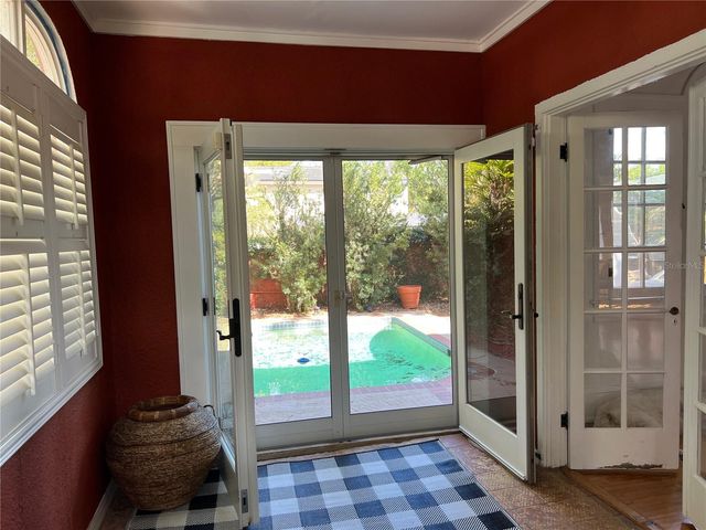 318 VITORIA AVENUE, Winter Park, FL 32789