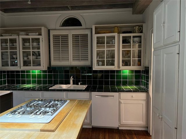 318 VITORIA AVENUE, Winter Park, FL 32789