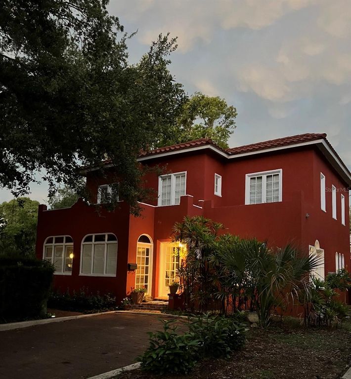 318 VITORIA AVENUE, Winter Park, FL 32789
