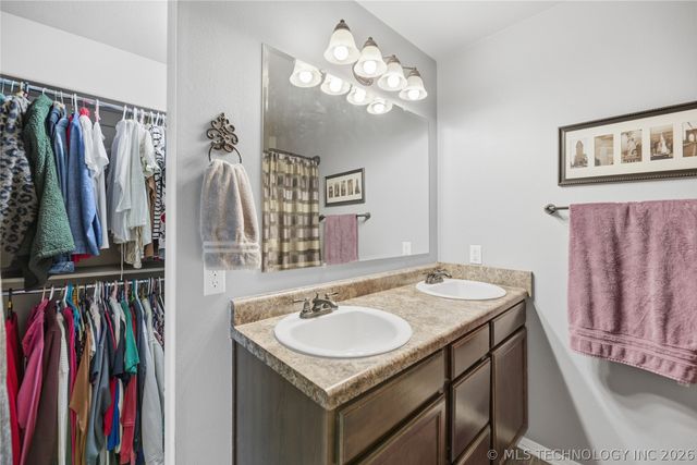 14650 S Toledo Place, Bixby, OK 74008