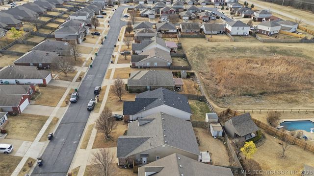 14650 S Toledo Place, Bixby, OK 74008