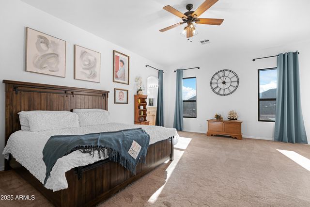 42618 N 3RD Avenue, New River, AZ 85087