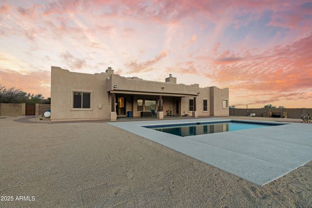 42618 N 3RD Avenue, New River, AZ 85087