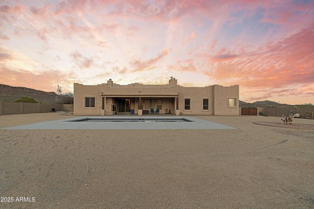 42618 N 3RD Avenue, New River, AZ 85087