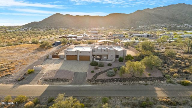 42618 N 3RD Avenue, New River, AZ 85087