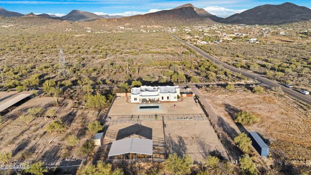 42618 N 3RD Avenue, New River, AZ 85087
