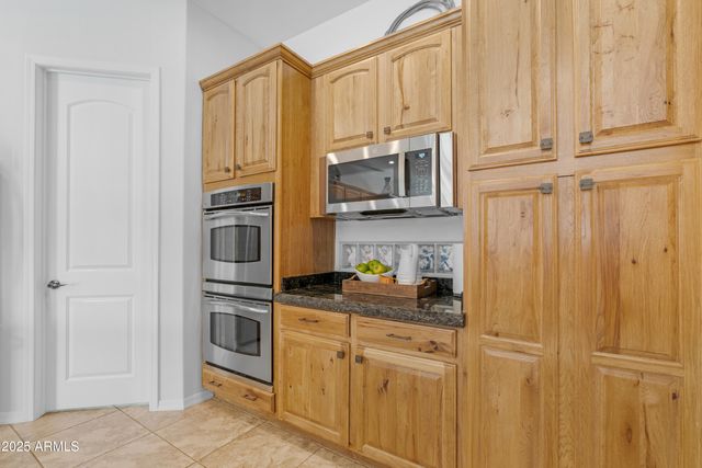 42618 N 3RD Avenue, New River, AZ 85087