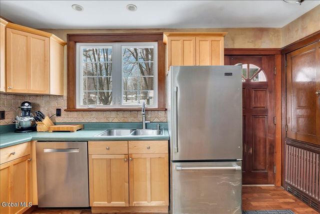 251 N Greenbush Road, Troy, NY 12180