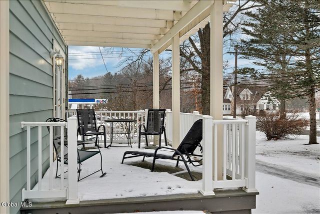 251 N Greenbush Road, Troy, NY 12180