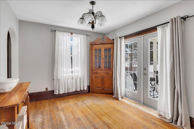 251 N Greenbush Road, Troy, NY 12180