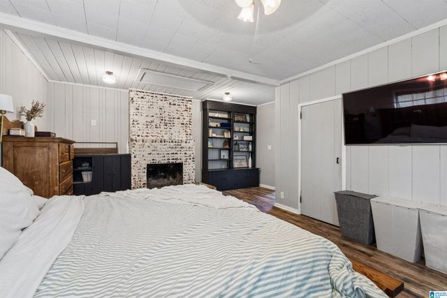 402 MILDRED STREET, Columbiana, AL 35051