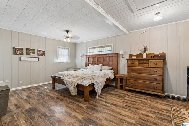 402 MILDRED STREET, Columbiana, AL 35051