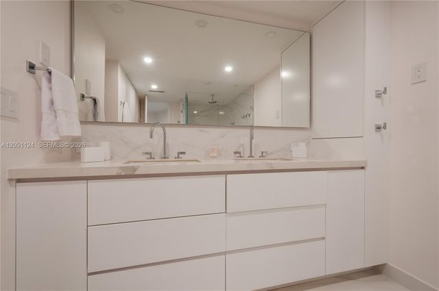 1121 Crandon Blvd D301 D301, Key Biscayne, FL 33149