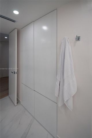 1121 Crandon Blvd D301 D301, Key Biscayne, FL 33149