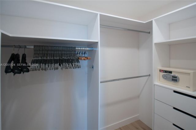 1121 Crandon Blvd D301 D301, Key Biscayne, FL 33149