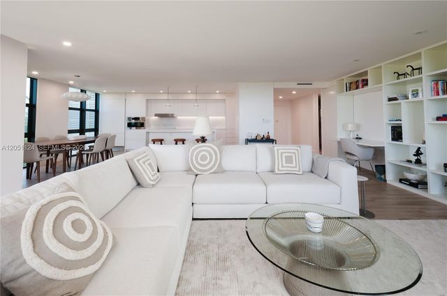 1121 Crandon Blvd D301 D301, Key Biscayne, FL 33149