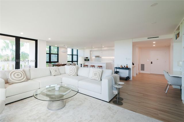 1121 Crandon Blvd D301 D301, Key Biscayne, FL 33149