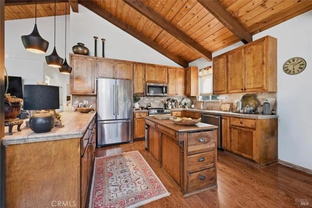 9845 Siskiyou Court, Kelseyville, CA 95451