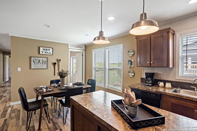 113 County Road 2644, Moore, TX 78057