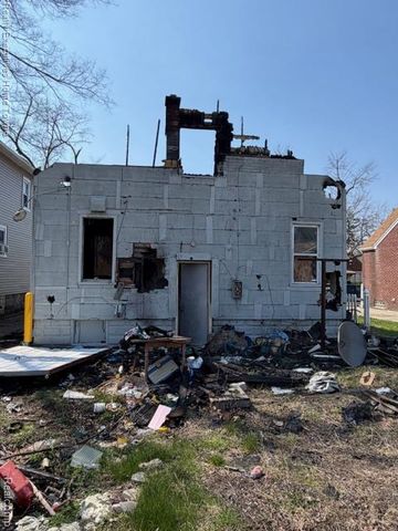 19614 Charest Street, Detroit, MI 48234