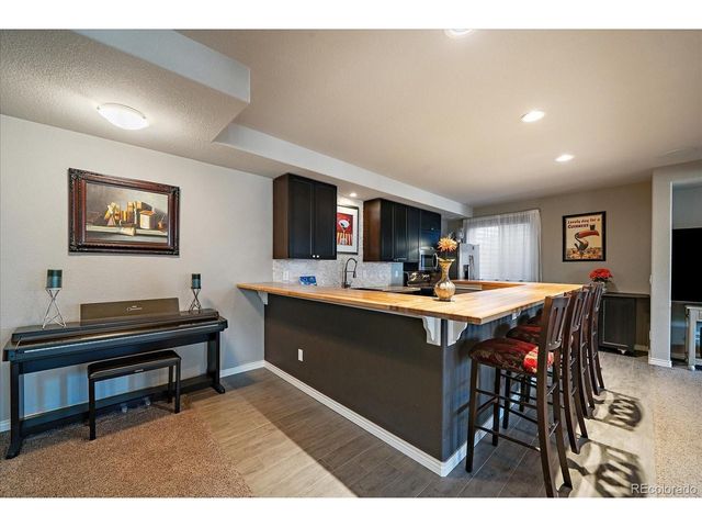 7660 S Blackstone Pkwy, Aurora, CO 80016