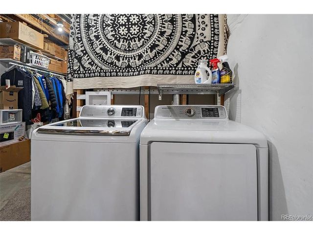 7660 S Blackstone Pkwy, Aurora, CO 80016