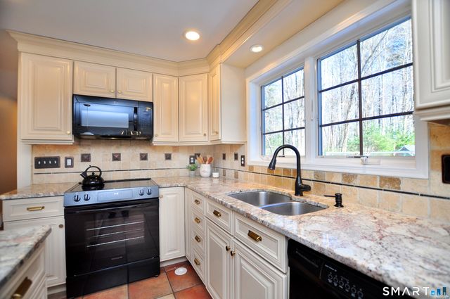 102 Petersen Road, Granby, CT 06035