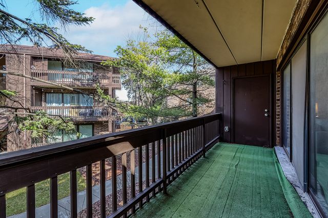 9600 S Mason Avenue 4, Oak Lawn, IL 60453