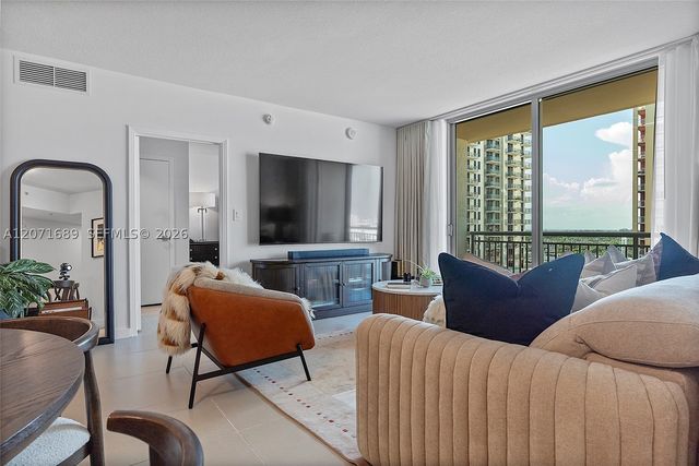 9066 SW 73rd CT 1007, Miami, FL 33156
