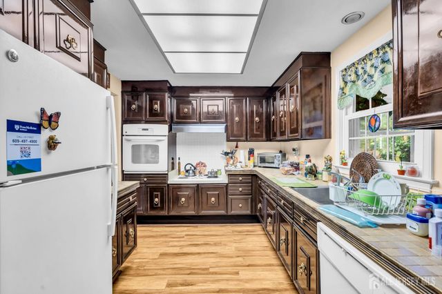 57-E Fairfield Lane, Monroe, NJ 08863