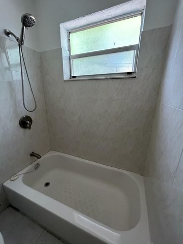 900 NW 17th Avenue East, Fort Lauderdale, FL 33311